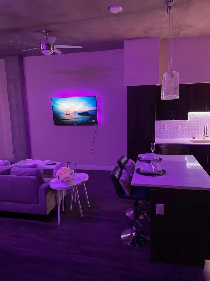 Ferienwohnung Couples Getaway Highrise Dwntown Phx Skyline Views Phoenix Exterior foto